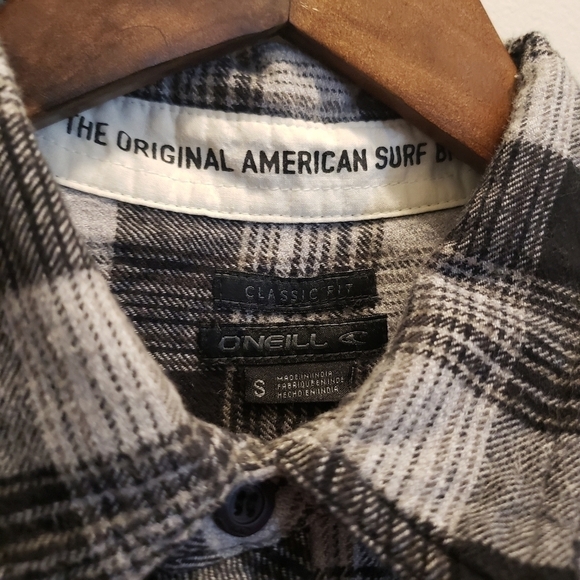 Oneill Classic Fit Plaid Flannel Shirt Black Gray Button Up Mens Size Small - Picture 8 of 9